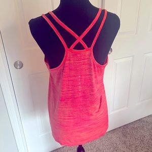 NIKE — Bundle 2 Dri fit Criss Cross tanks